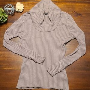 Ladies Apt 9 sweater
